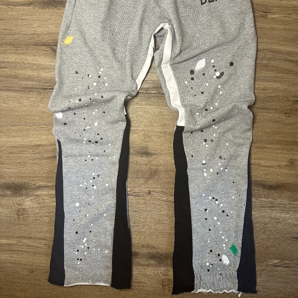 Gallery Dept Sweatpants Flare - Picture 2 of 5